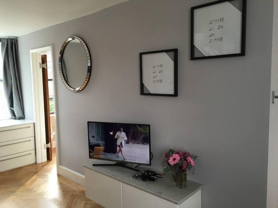 Amazing Apartment Central London Near Tube Station Exterior photo